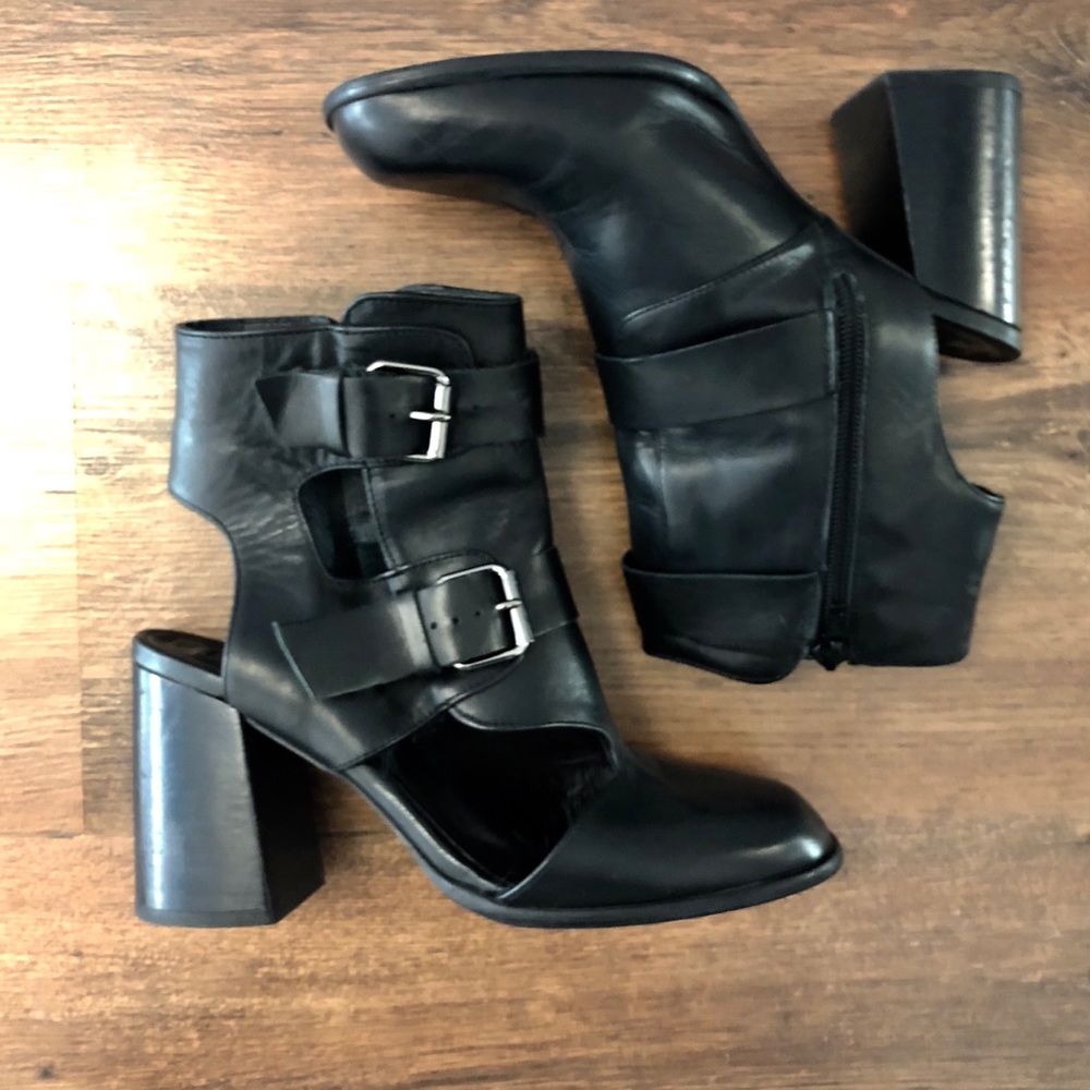TOPSHOP cut-out booties sz 8